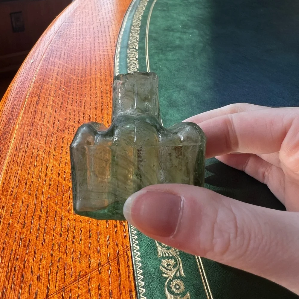 Antique Vintage Victorian Glass Inkwell - Picture 7 of 8
